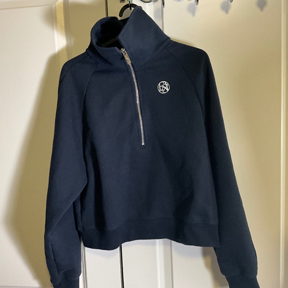 etre au sommet black Logo Zip-Up Sweatshirt Size 1